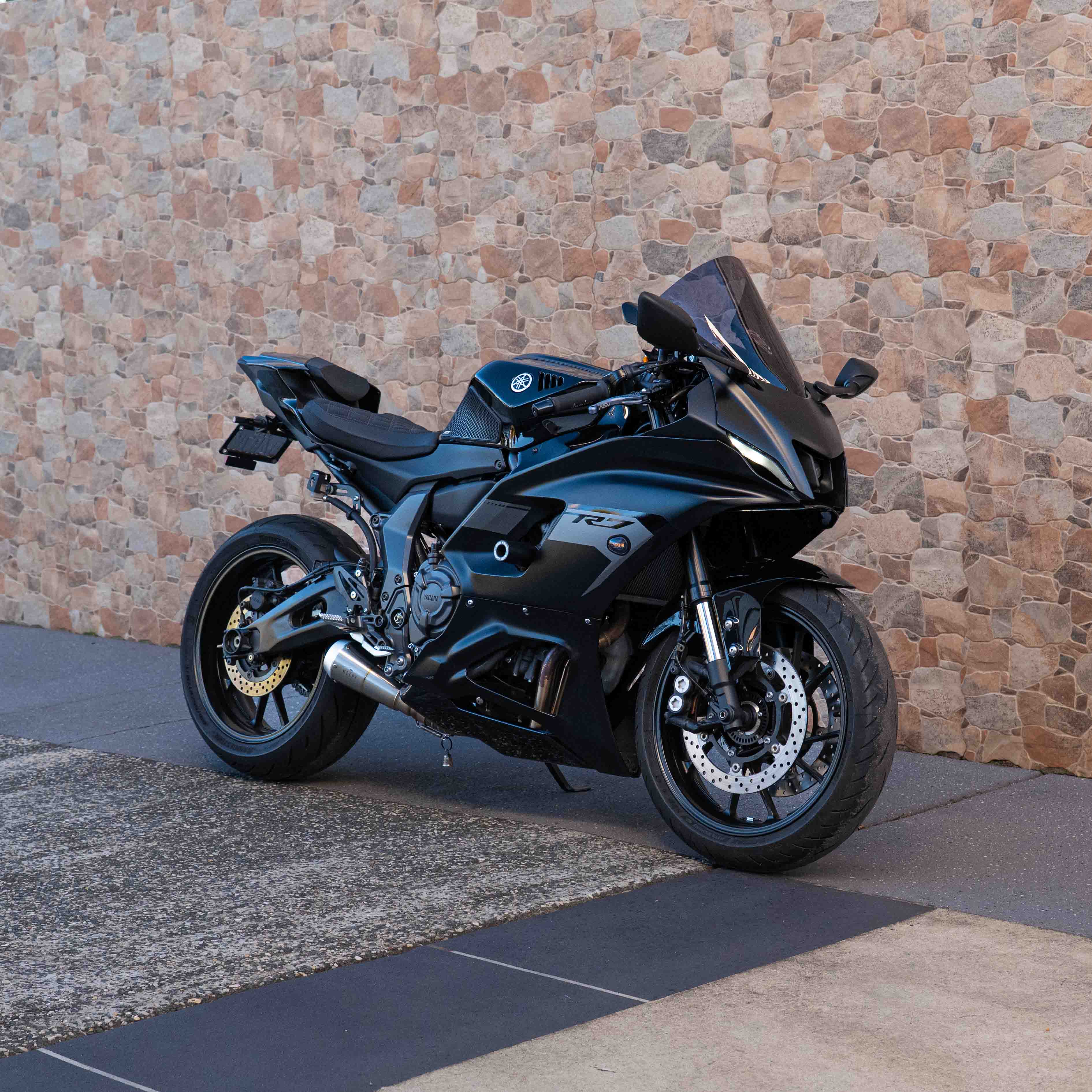 YAMAHA R7 (2022-2025) COMFORT SEAT TRIM - Image 2