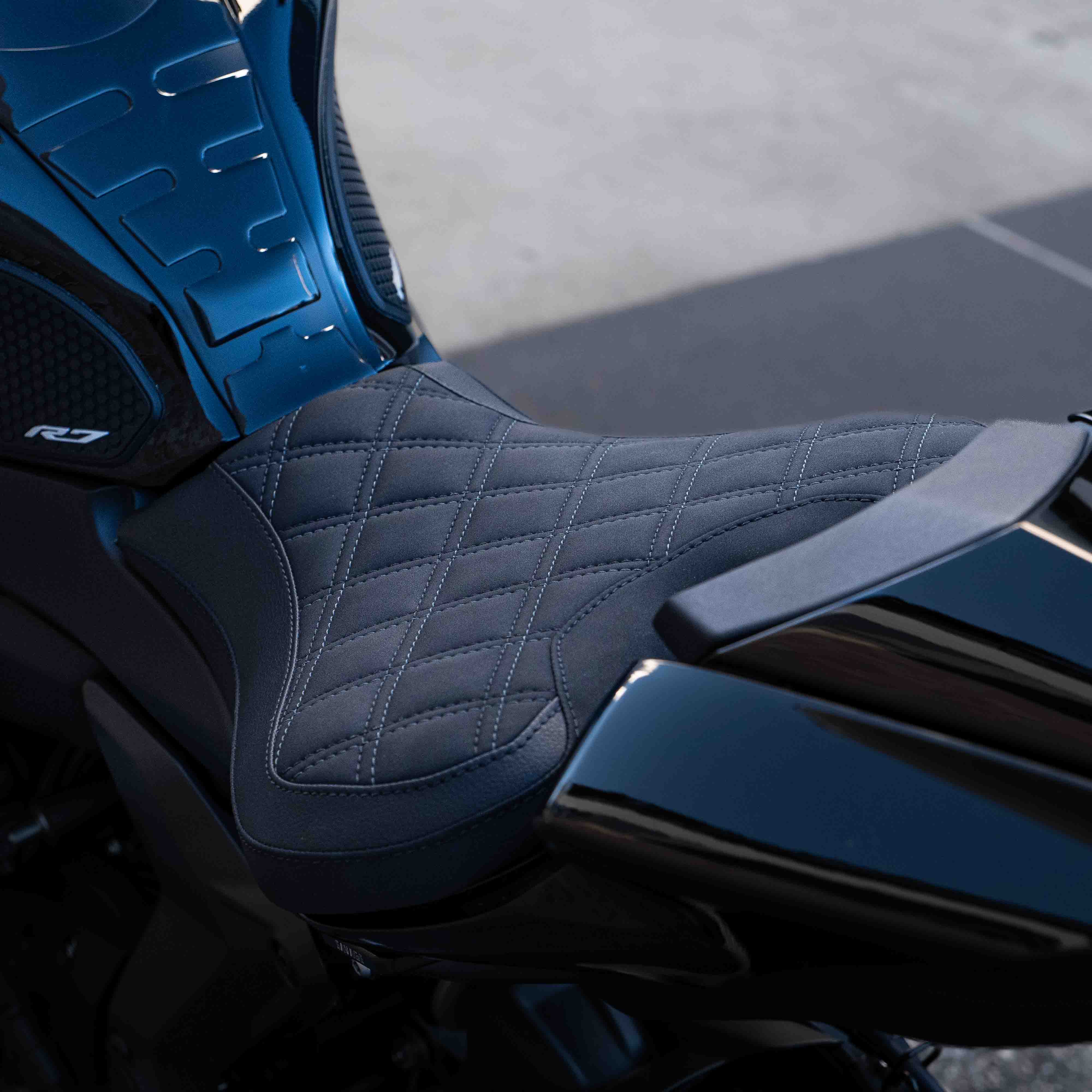 YAMAHA R7 (2022-2025) COMFORT SEAT TRIM - Image 5